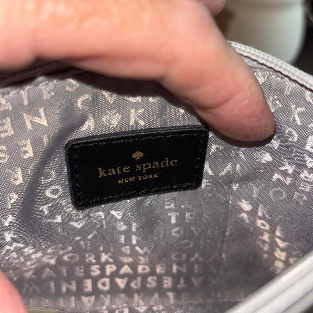 Kate Spade New York silver glitter clutch wristlet excellent condition - Picture 3 of 4